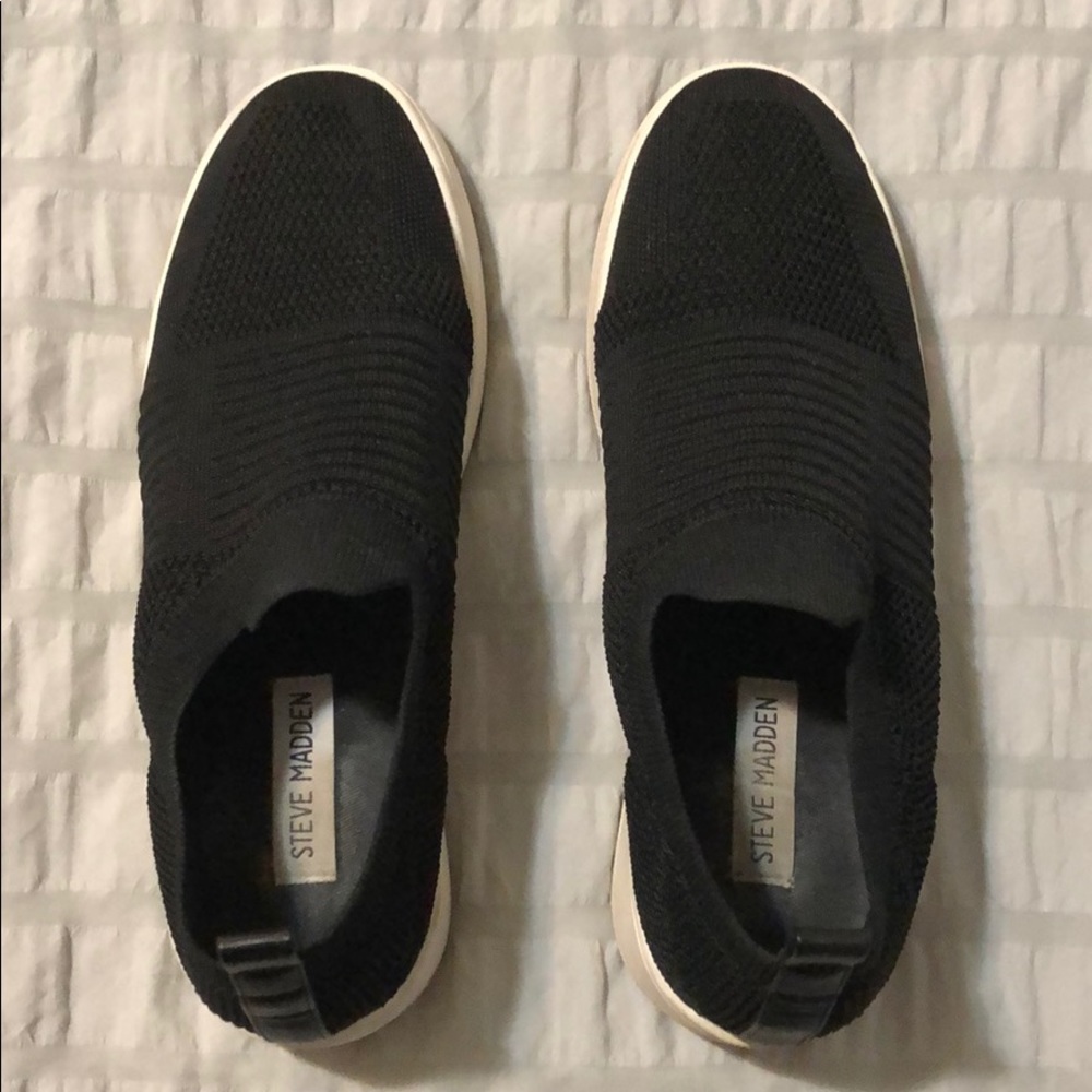 Steve Madden slip on shoe